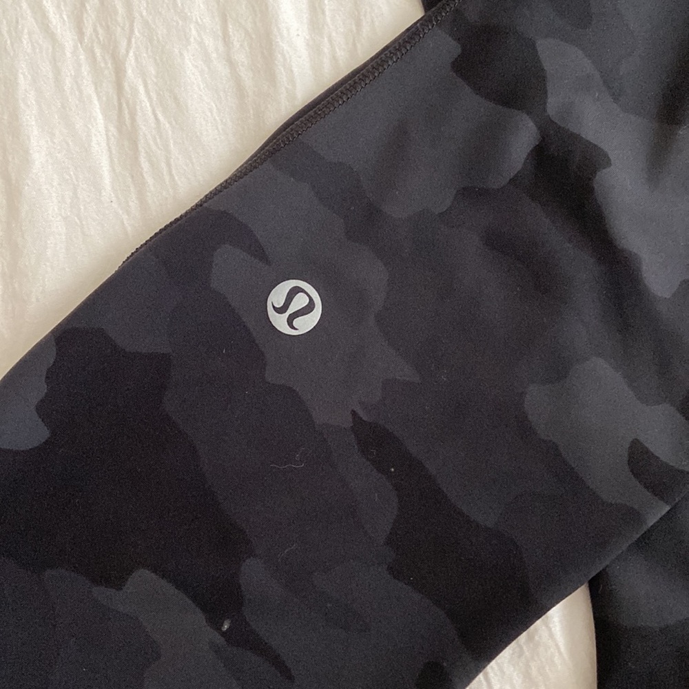 Lululemon Camo Crop Leggings 23”